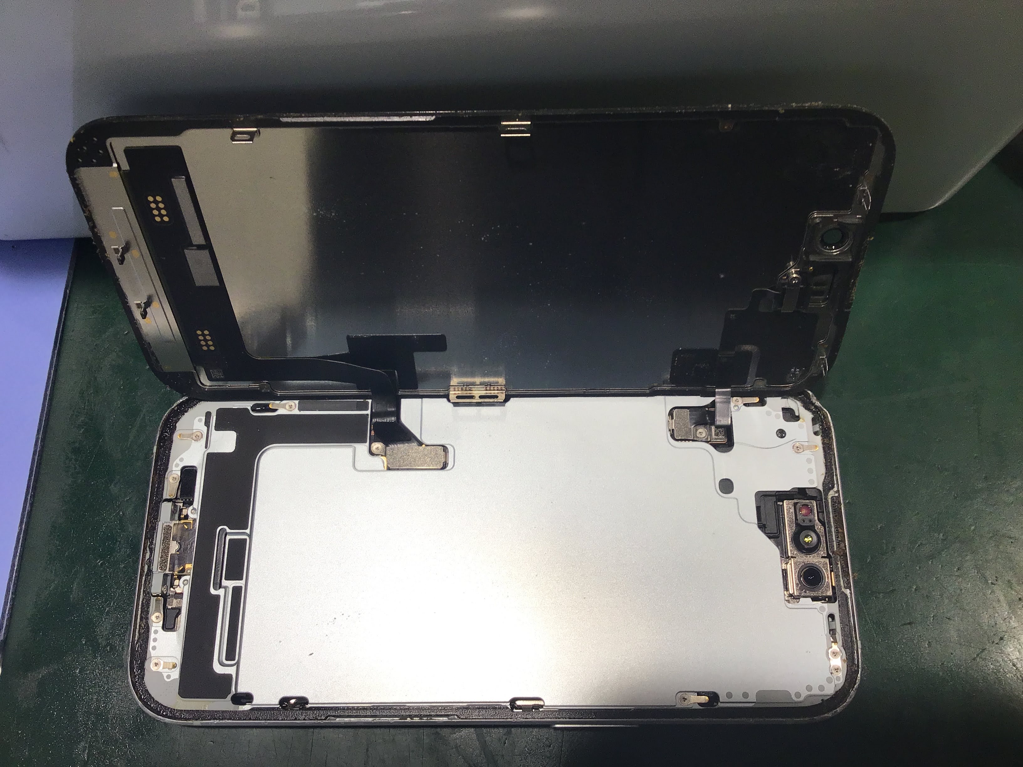 iPhone15の画面交換ならデータをそのまま・最短即日修理のスマホ修理工房秋津店にご相談ください！